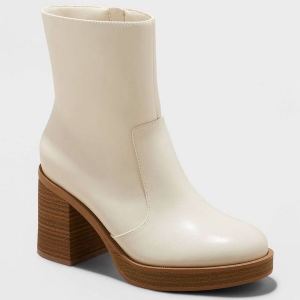 Universal Thread Women's Faux Leather Ankle Platform Boots Memory Foam